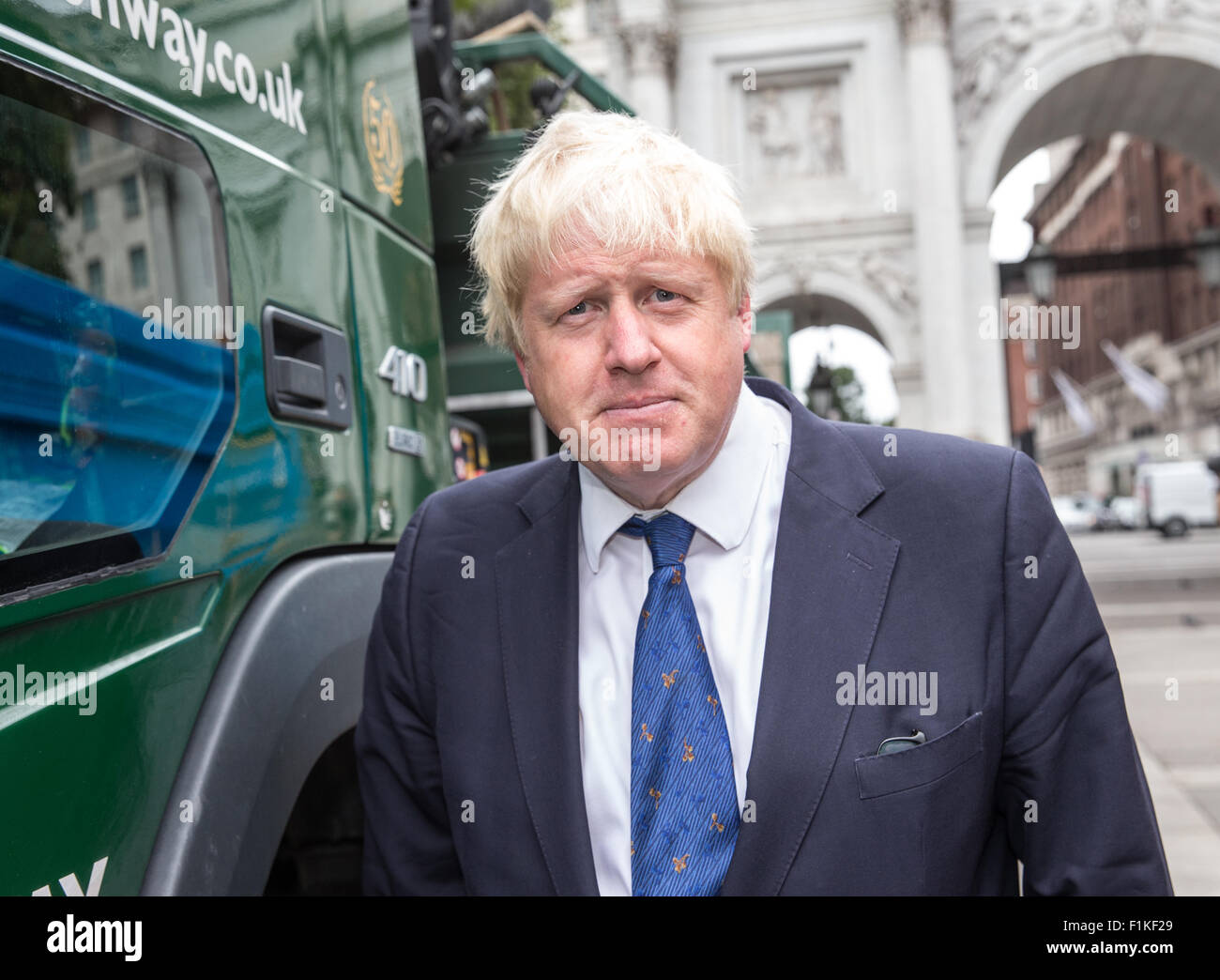 Bürgermeister von London, Boris Johnson, startet das sicherere Radfahren Schema von LKW sicherer machen Stockfoto