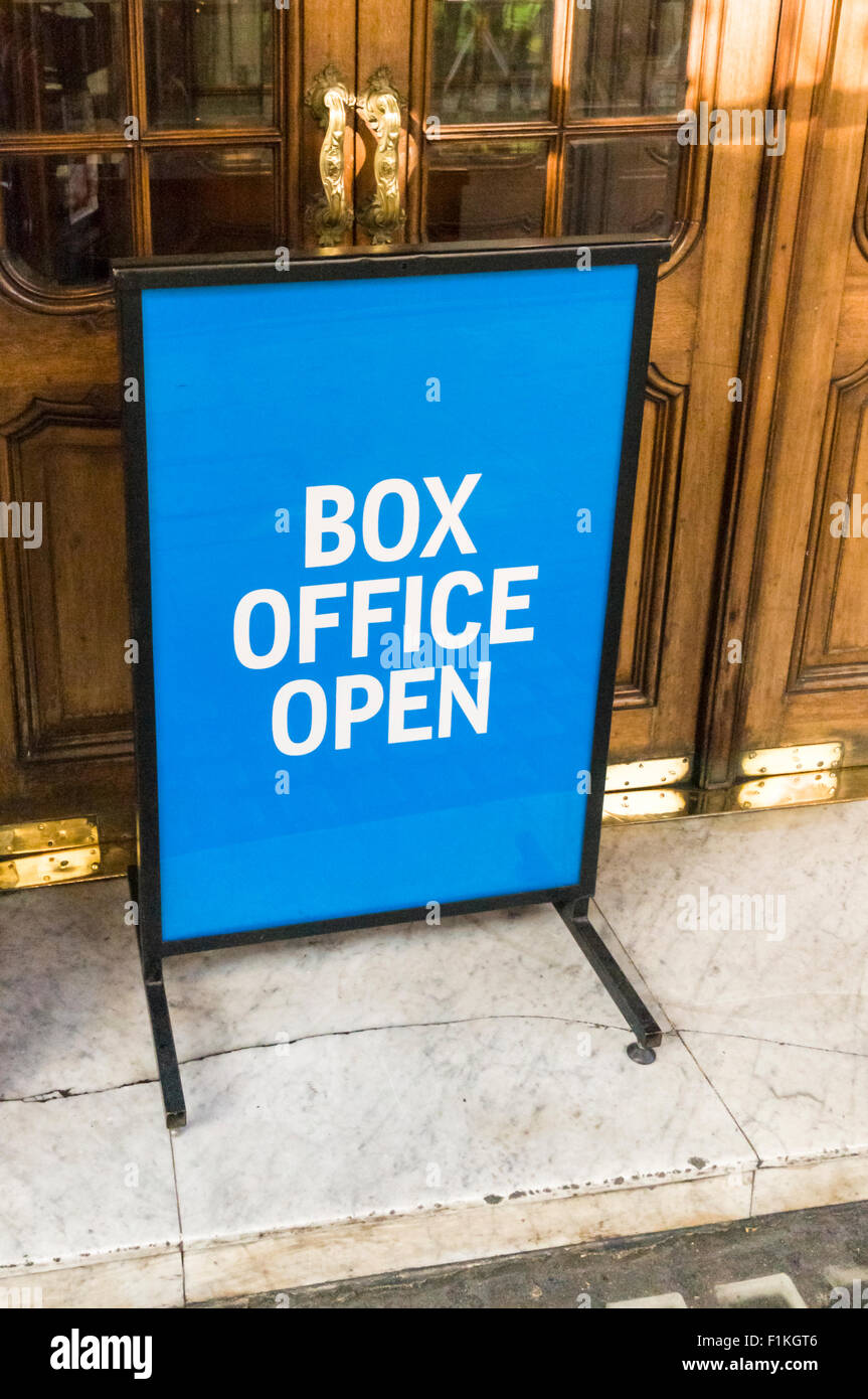Theatre Box Office Schild "geöffnet", West End, London Stockfoto