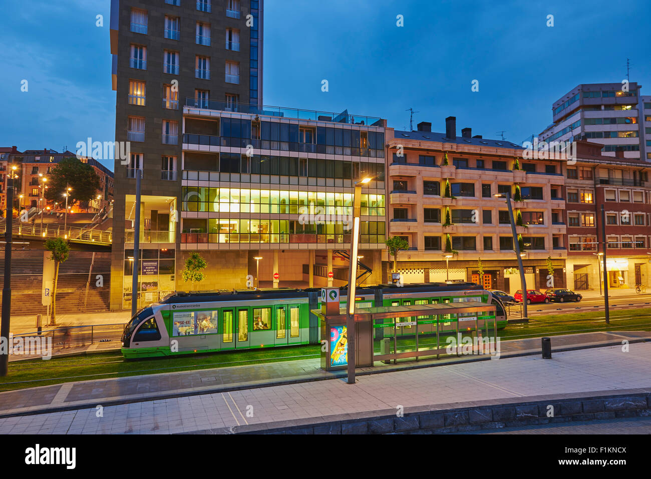 Straßenbahn in Bilbao, Vizcaya, Baskenland, Baskenland, Spanien, Europa Stockfoto