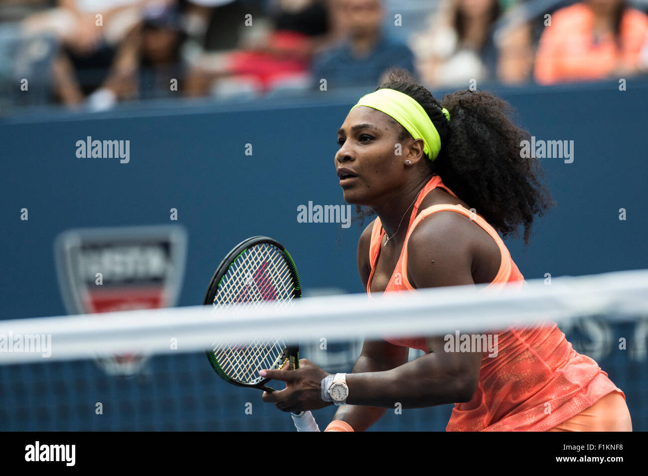 Serena Williams im Wettbewerb bei den 2015 US Open Tennis Stockfoto
