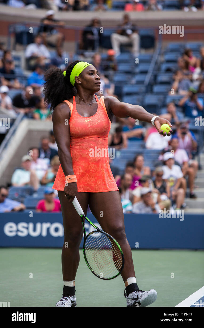 Serena Williams im Wettbewerb bei den 2015 US Open Tennis Stockfoto