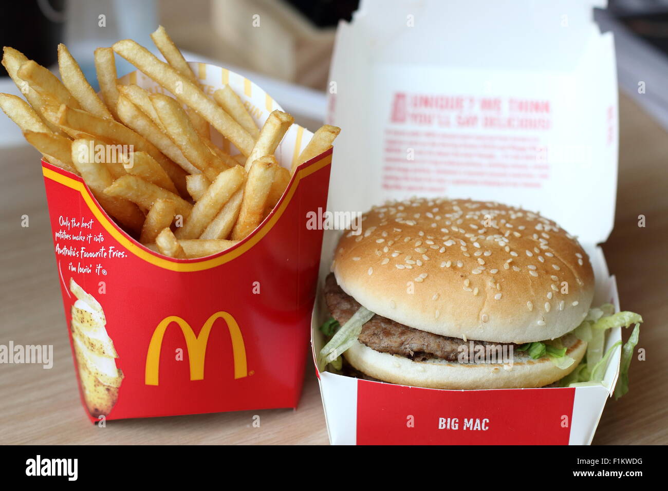 McDonald's Big Mac Burger und Pommes frites Stockfoto