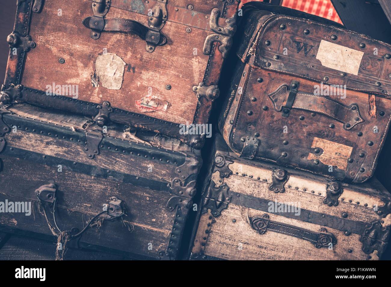 Alte Truhen Reisen. Vintage vier Holzkisten. Stockfoto