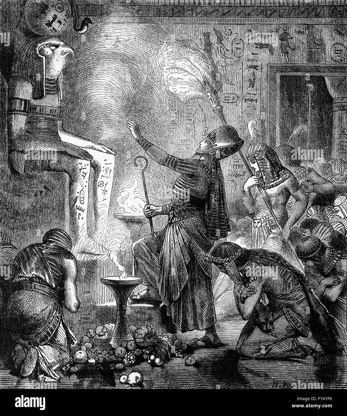 Ein ägyptischer König (oder Pharoah) verehrt in einem ägyptischen Tempel für die offizielle Anbetung der Götter und in Gedenken an die Pharaonen im alten Ägypten und Regionen unter ägyptischer Kontrolle gebaut. In Tempeln führten die Ägypter eine Vielzahl von Ritualen durch, gaben den Göttern Opfer, reenacting ihre mythologischen Interaktionen durch Festivals und warding weg von den Kräften des Chaos. Unterbringung und Fürsorge für die Götter waren die Pflichten der Pharaonen, die aus Notwendigkeit heraus die meisten ihrer rituellen Pflichten an eine Vielzahl von Priestern delegierten. Stockfoto