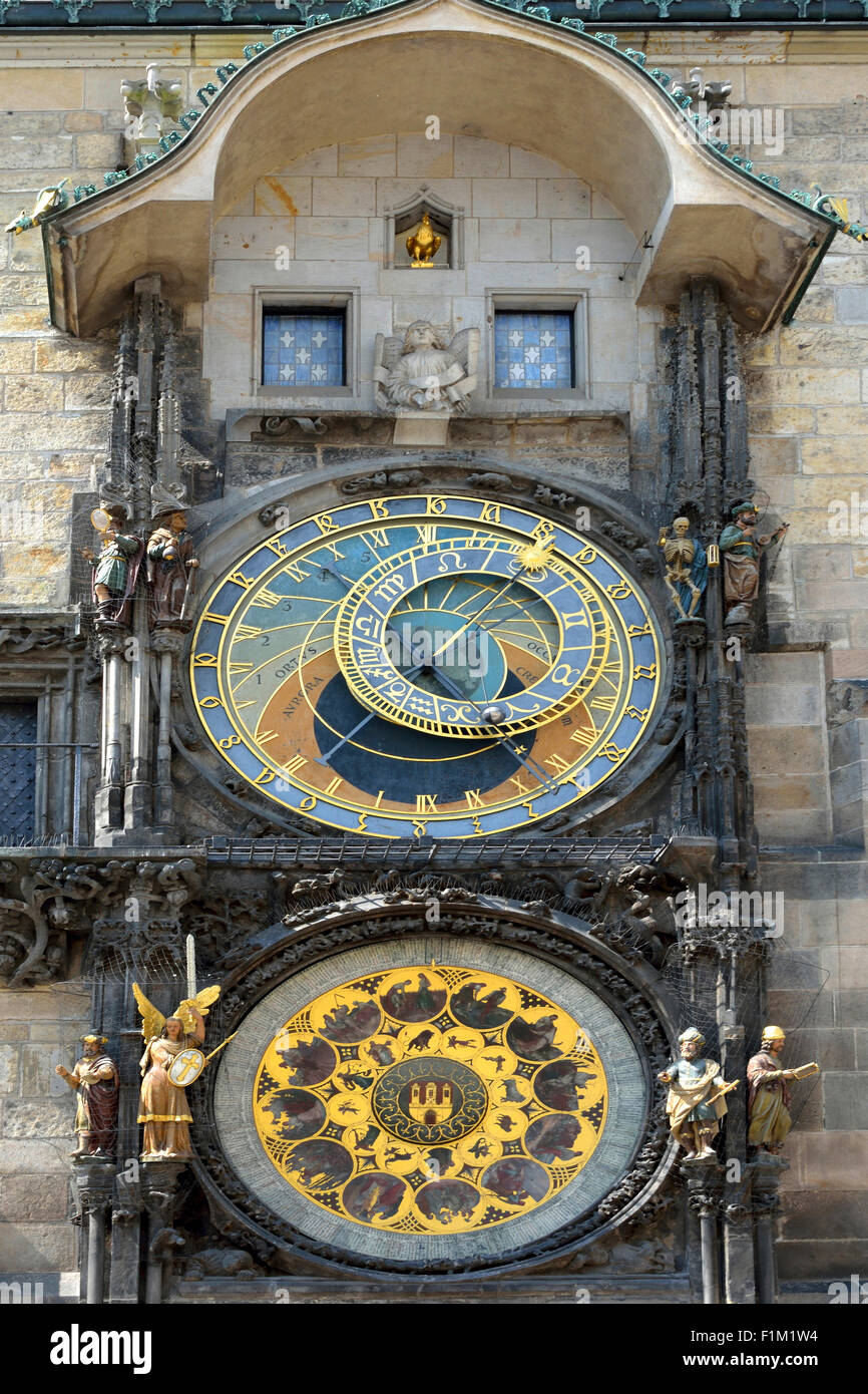 Astronomische Uhr am alten Rathaus von Prag in der Tschechischen Republik. Stockfoto