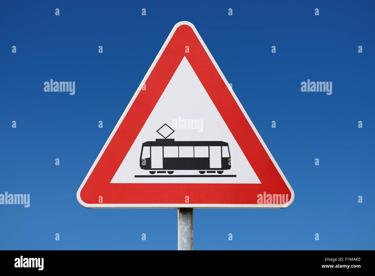 Straßenbahn-Warnzeichen Stockfoto