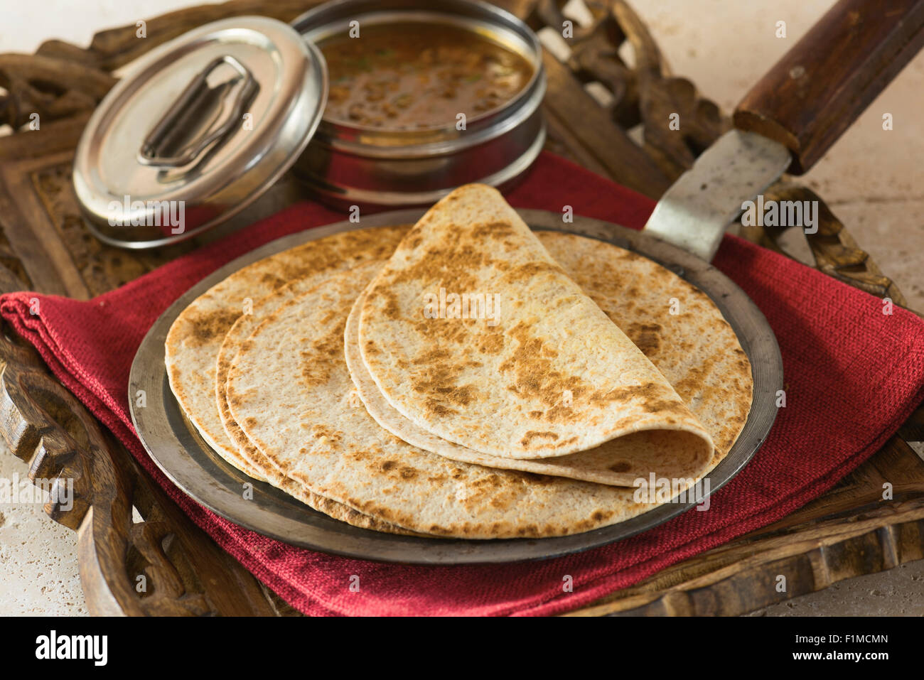Chapatis und Dhal. Essen-Indien Stockfoto