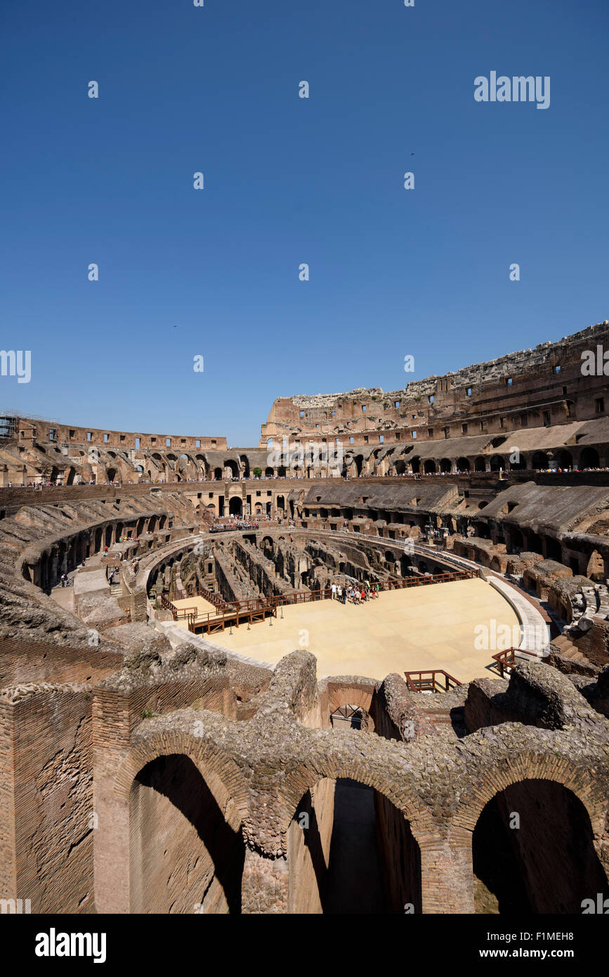 Rom. Italien. Im Inneren des römischen Kolosseums. Stockfoto