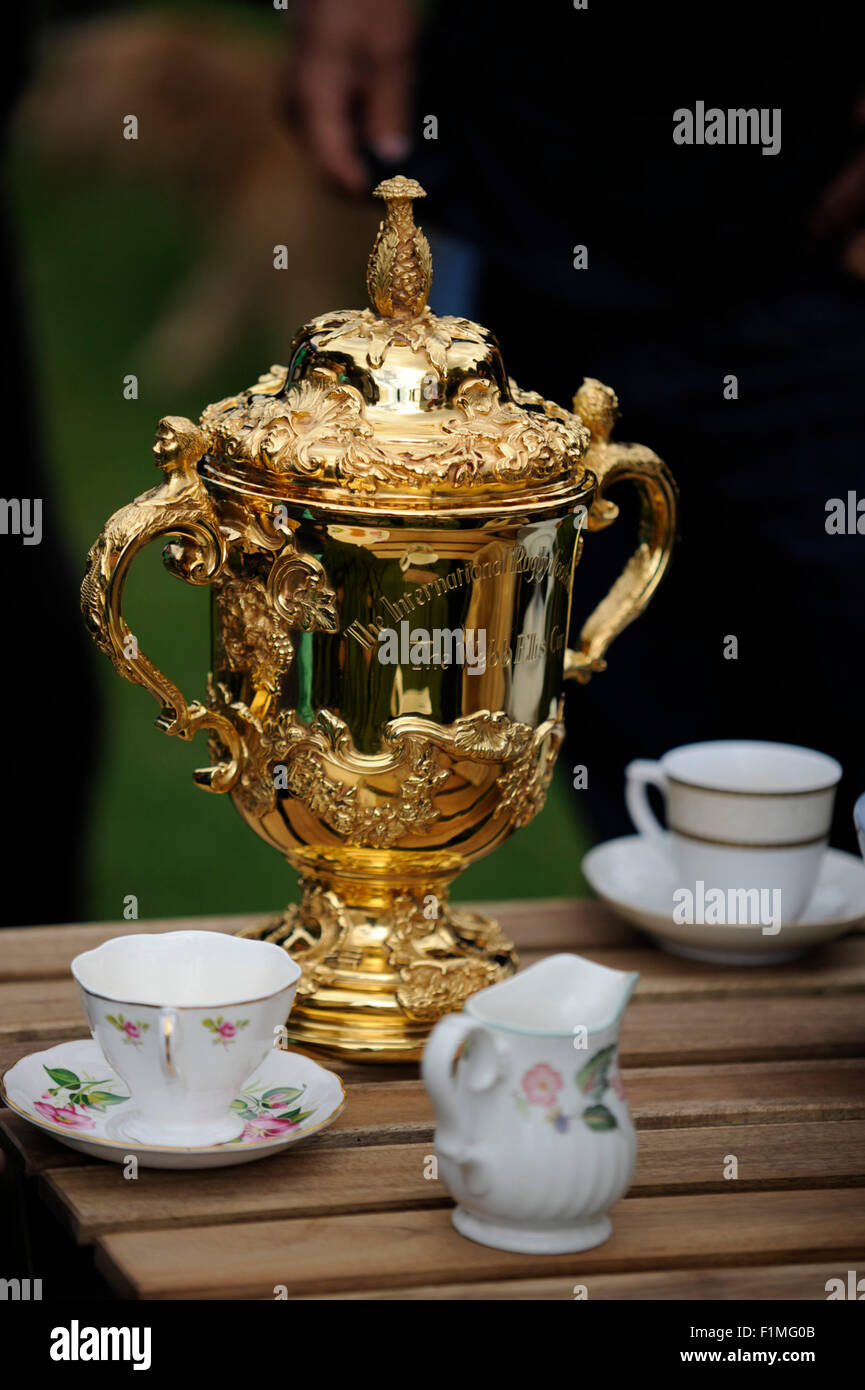 Stamford, UK. 04. Sep, 2015. Der Land Rover Burghley Horse Trials. Der Webb Ellis Cup auf seiner Tour vor den Rugby World Cup 2015 in 2015 Land Rover Burghley Horse Trials. Der Land Rover Burghley Horse Trials statt 3.-6. September. Bildnachweis: Jonathan Clarke/Alamy Live-Nachrichten Stockfoto