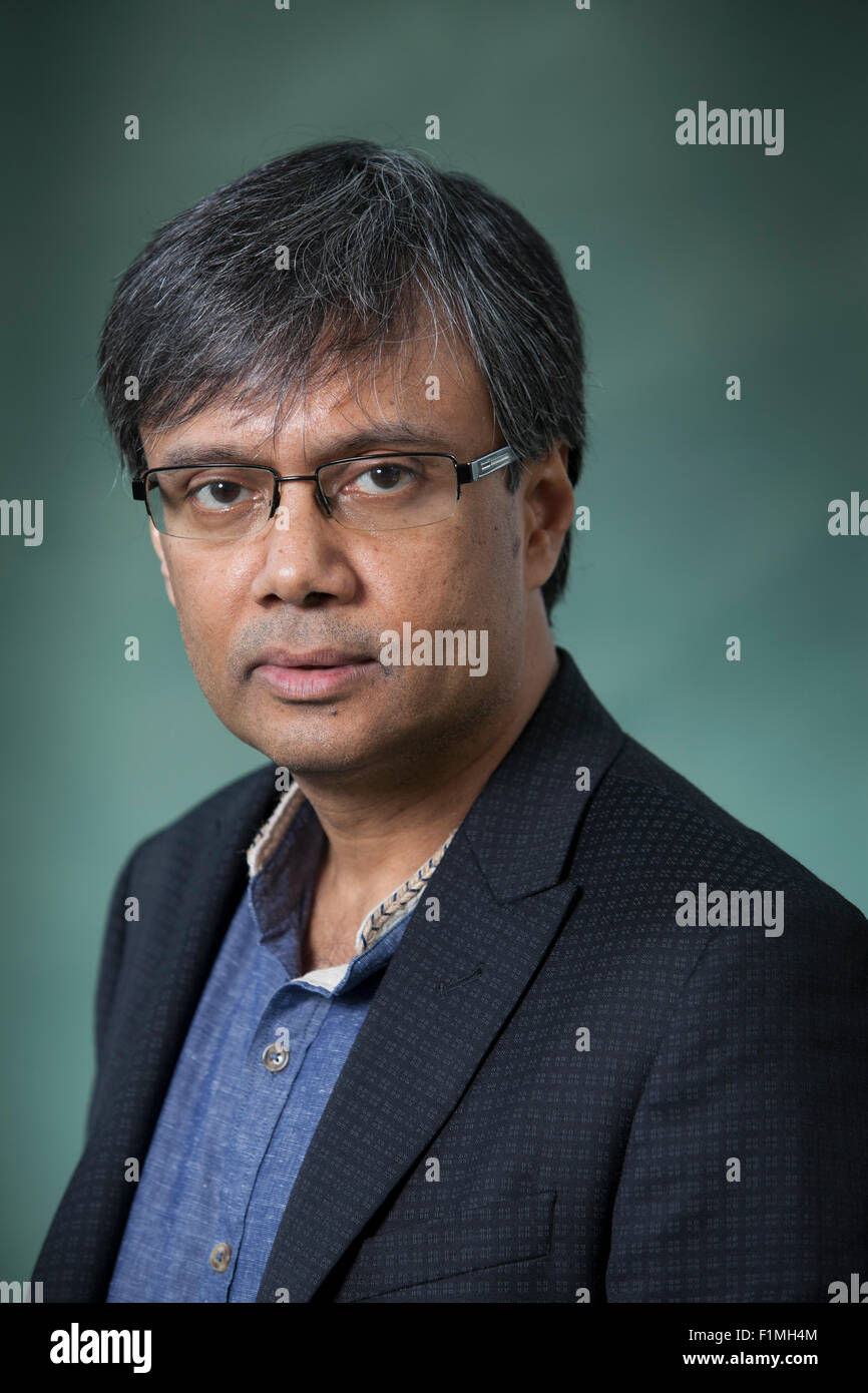 Amit Chaudhuri, der indische englische Schriftsteller und Wissenschaftler, an das Edinburgh International Book Festival 2015. Edinburgh, Schottland. 16. August 2015 Stockfoto