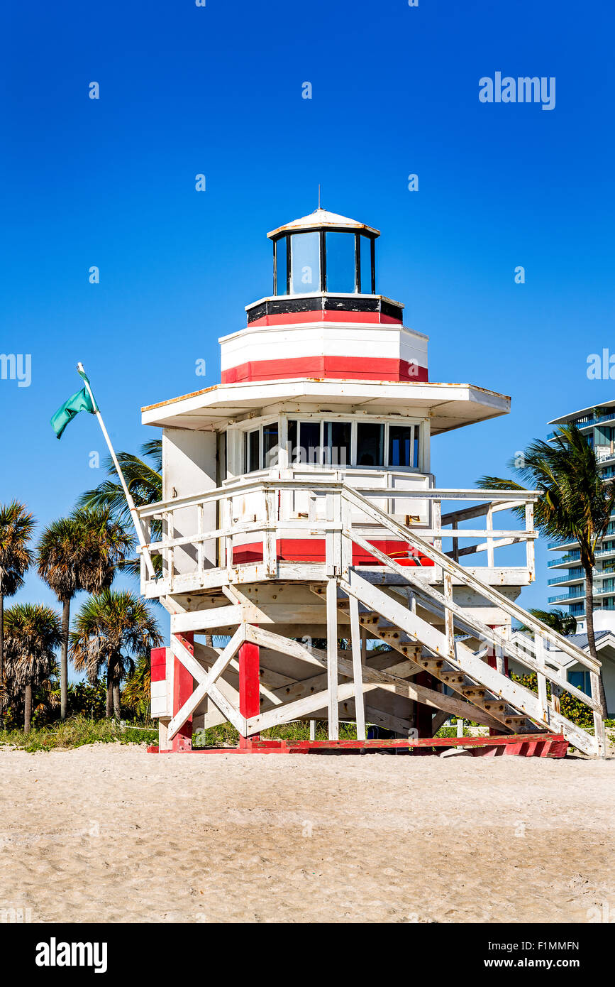 Bunte Rettungsschwimmer-Turm in South Beach, Miami Beach, Florida, Vereinigte Staaten Stockfoto