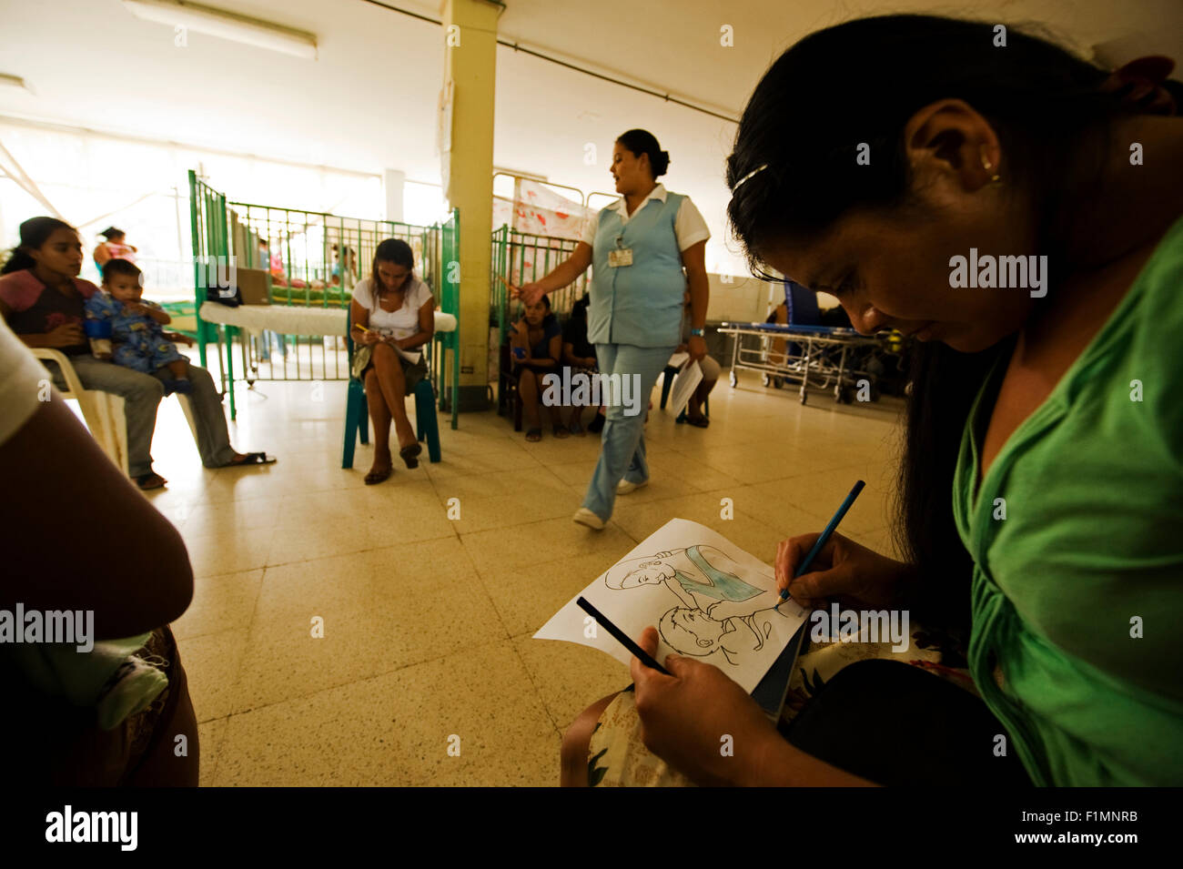 Guatemala, Cuilapa, Krankenschwester eine Rede über Ernährung (Ingrid Nineth Silva, 23) Stockfoto