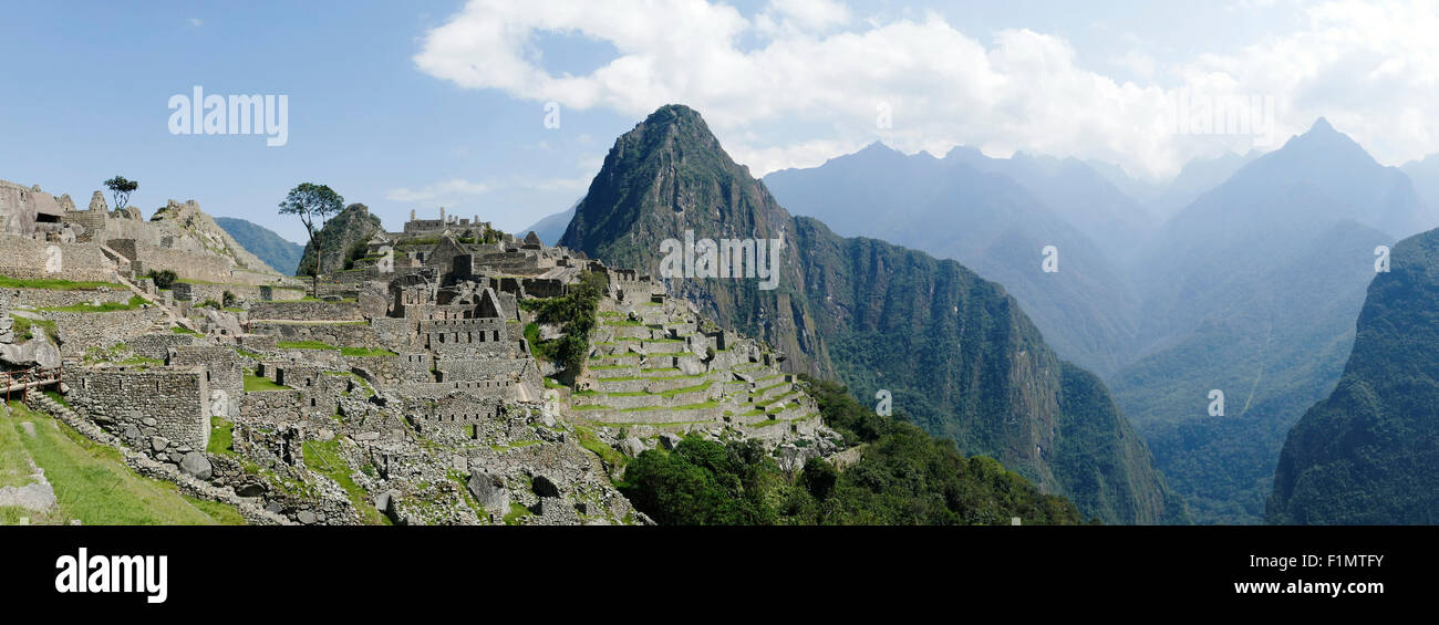 Panorama-Foto der UNESCO World Heritage Site Machu Picchu. Bild wurde im Oktober 2014 aufgenommen. Stockfoto
