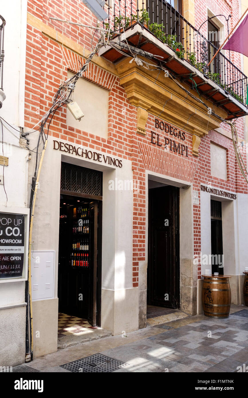 Eingang der Bodegas El Pimpi, bar Restaurant, Malaga, Andalusien, Spanien. Stockfoto