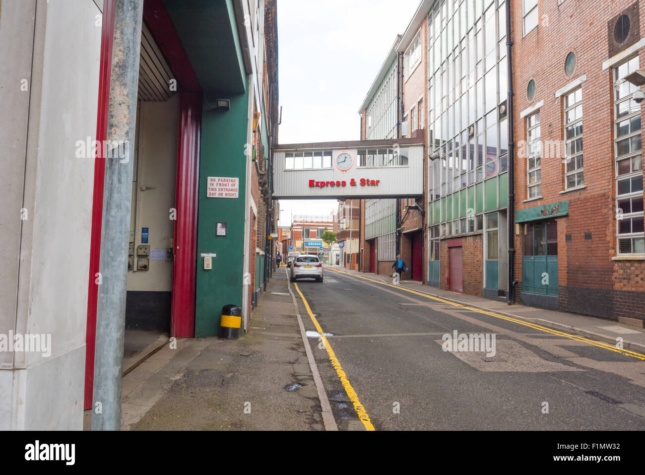 Lokalzeitung Express und Stern in Wolverhampton West Midlands UK Stockfoto