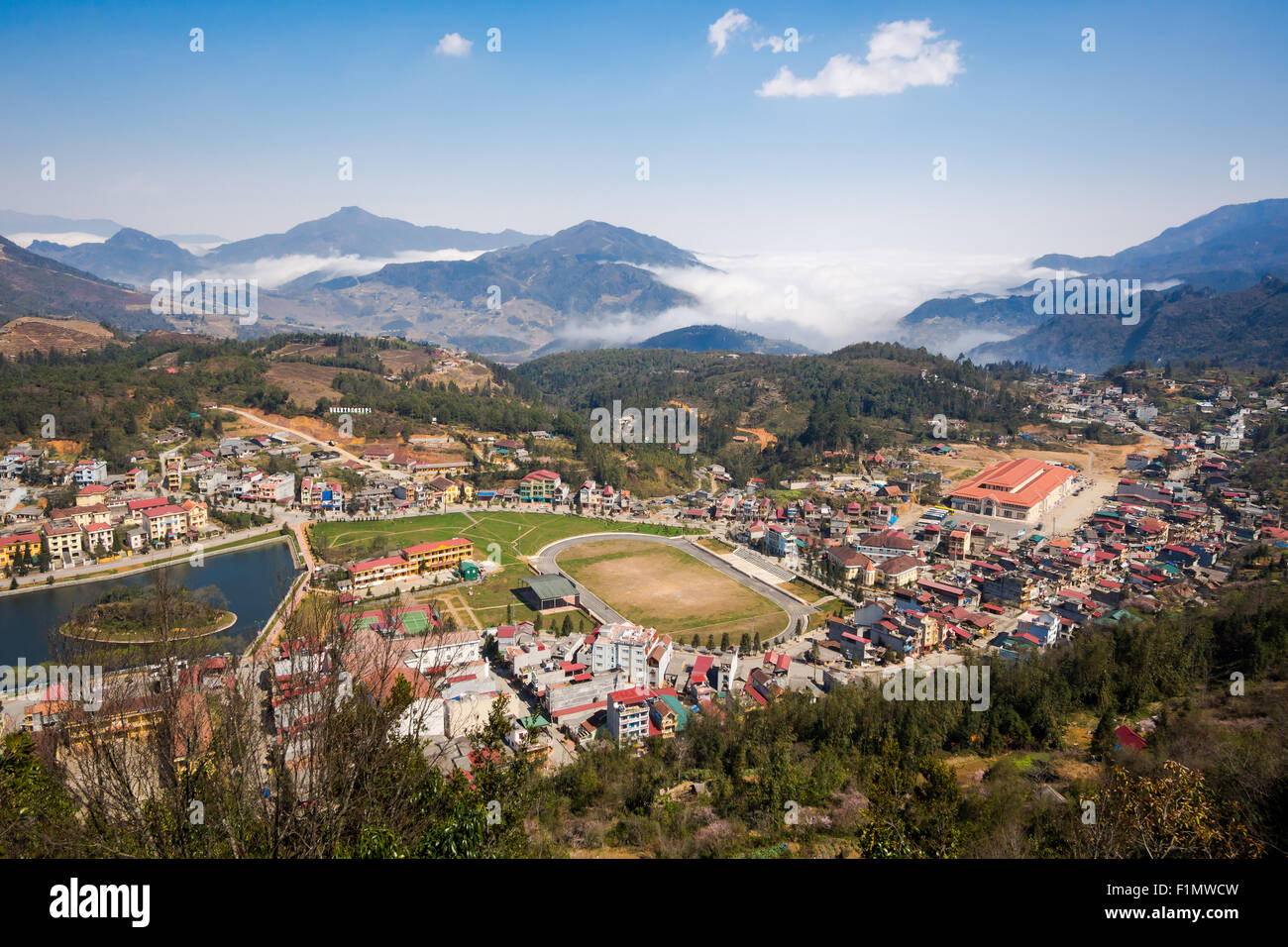 Gesamtansicht der Sapa Stadt, Provinz Lao Cai, Nord-Vietnam. Stockfoto