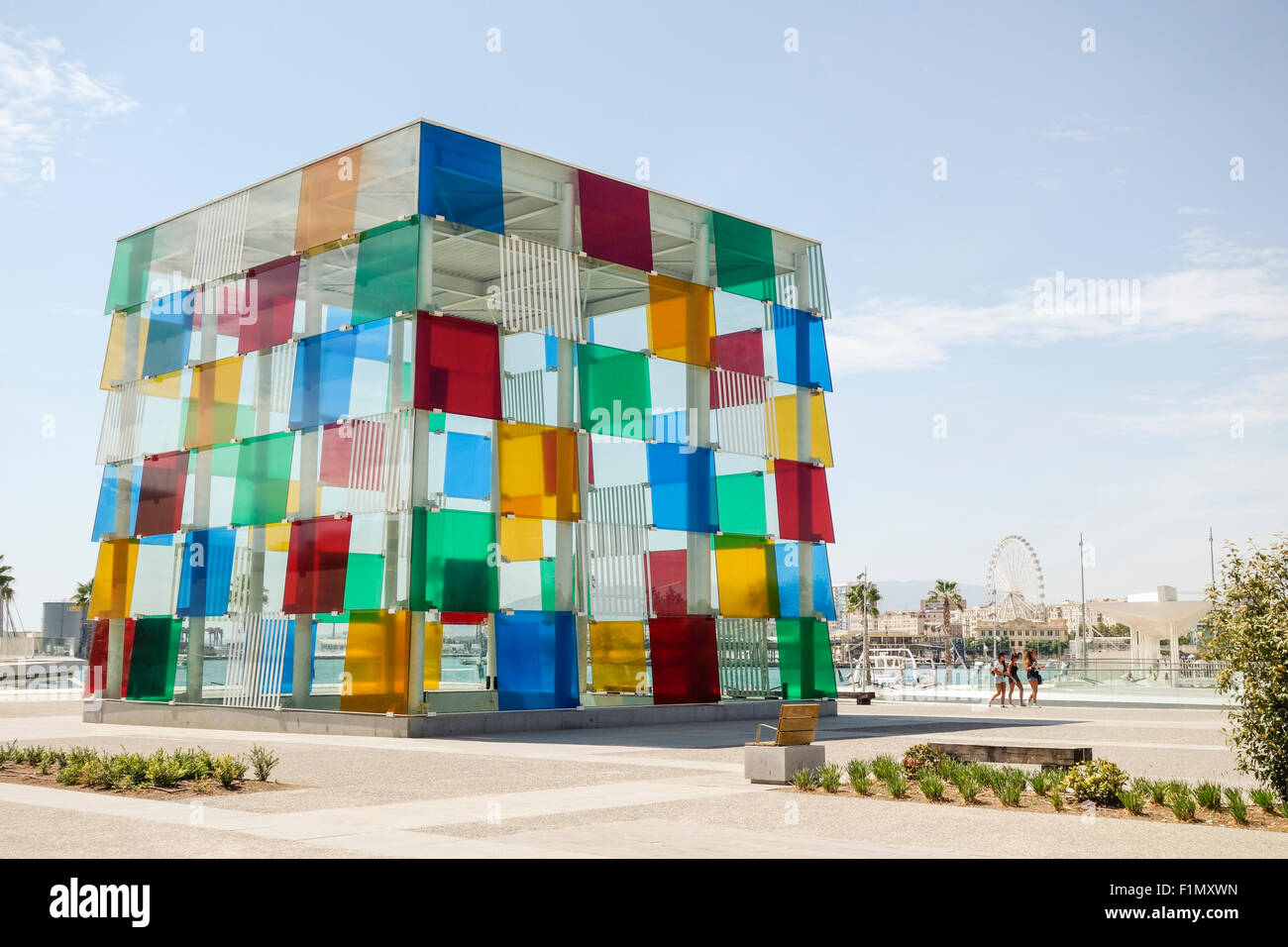 Centre Pompidou Malaga, das Centre Pompidou, der Würfel, Pop-up-Museum, Malaga, Andalusien, Spanien. Stockfoto