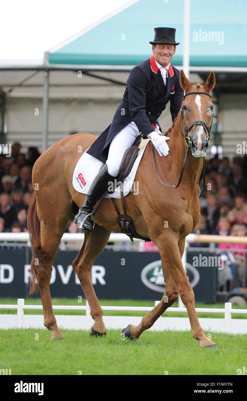 Stamford, UK. 4. September 2015. Land Rover Burghley Horse Trials 2015, Stamford England. Oliver Townend (GBR) RidingÊArmada in der Dressur-Phase Credit: Julie Priestley/Alamy Live News Stockfoto