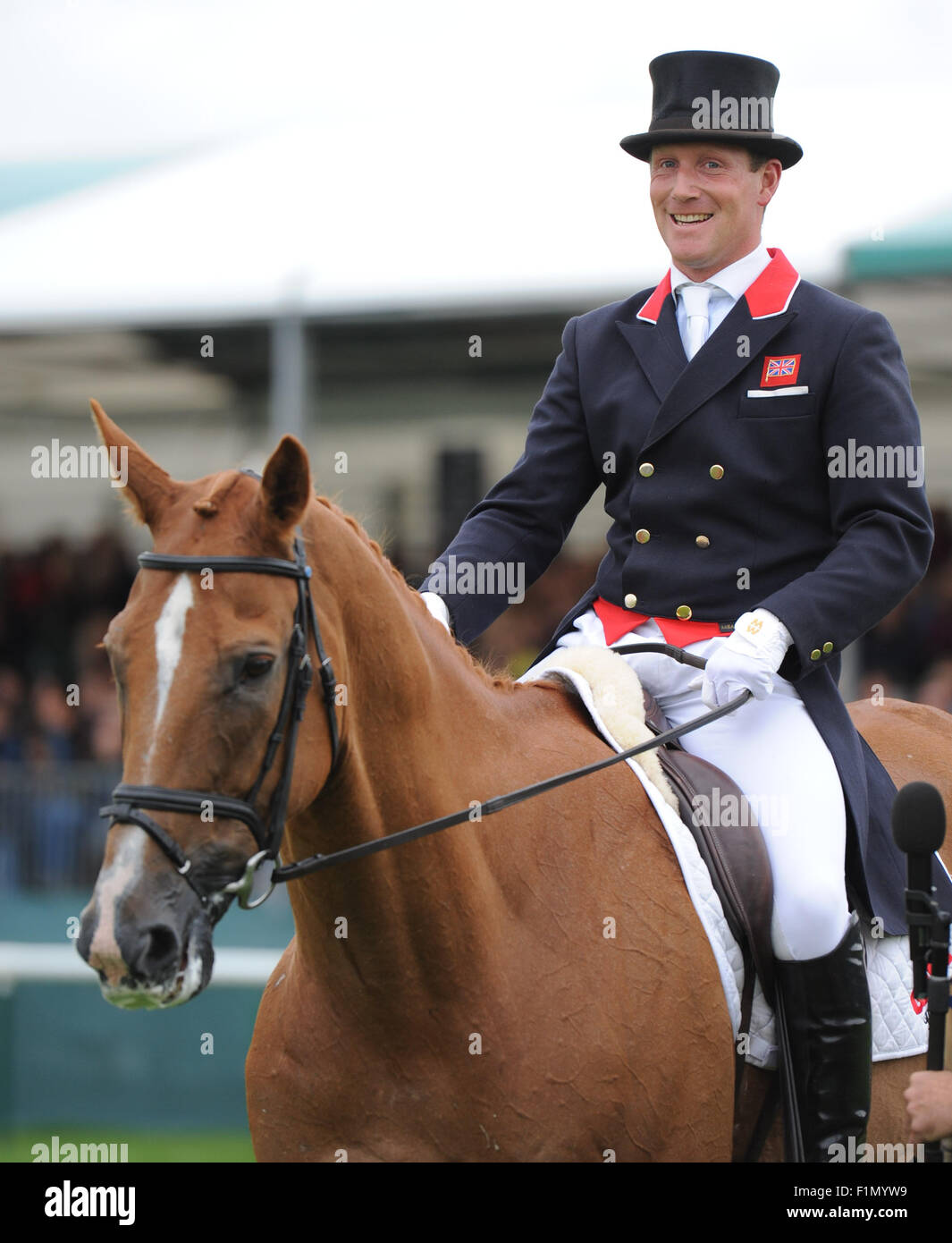 Stamford, UK. 4. September 2015. Land Rover Burghley Horse Trials 2015, Stamford England. Oliver Townend (GBR) RidingÊArmada in der Dressur-Phase Credit: Julie Priestley/Alamy Live News Stockfoto