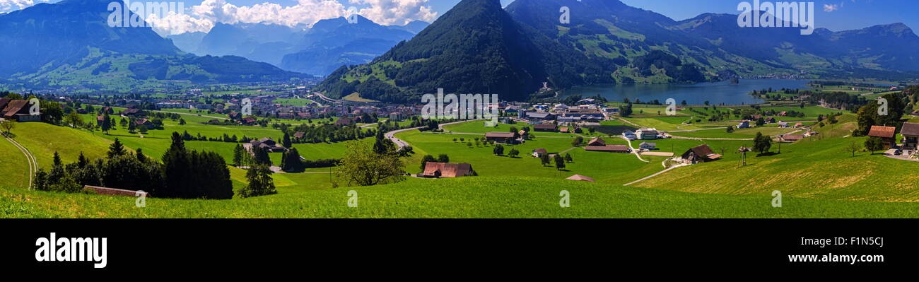 Panoramablick auf Kanton Schwyz tagsüber, Schweiz Stockfoto