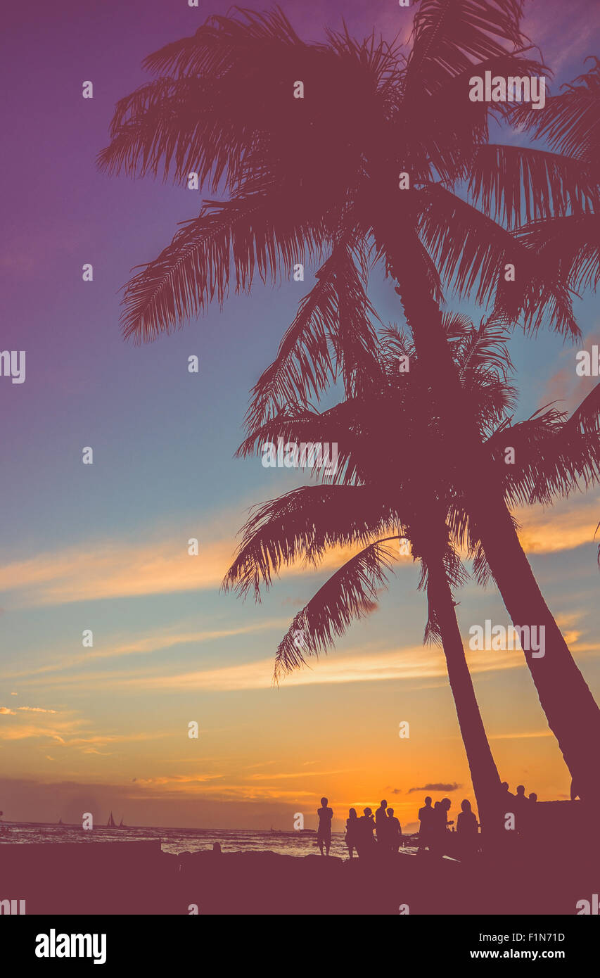 Retro-Stil-Image der jungen Menschen auf eine Beach-Party im Hawaii Stockfoto