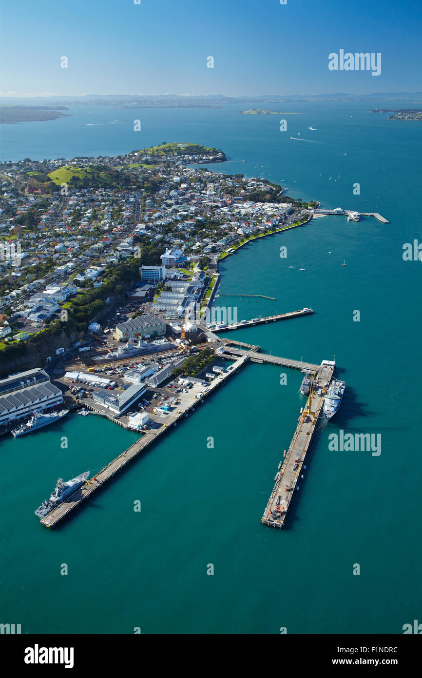Marinestützpunkt Devonport, Auckland, Nordinsel, Neuseeland - Antenne Stockfoto