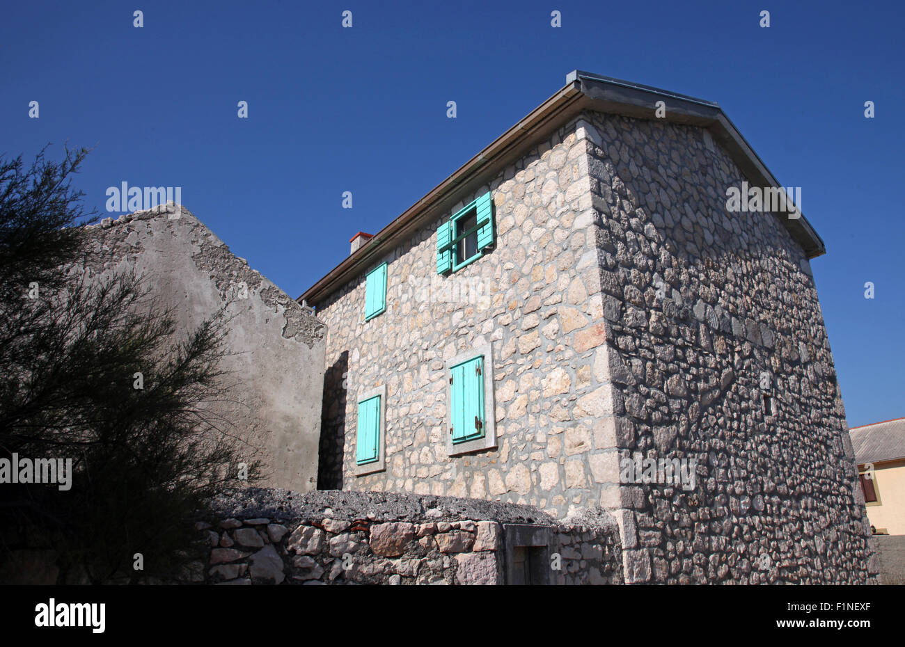 Traditionelles dalmatinisches Steinhaus Stockfoto