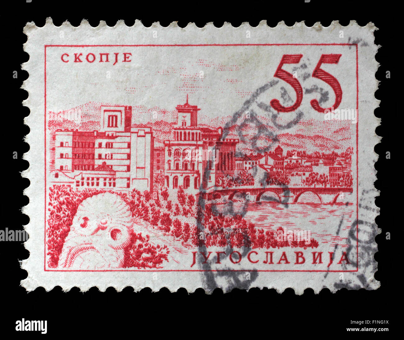Briefmarke gedruckt in Jugoslawien zeigt eine Brücke in Skopje, mit Aufschrift "Skopje", aus der Serie "Industriellen Fortschritts" ca. 1958 Stockfoto