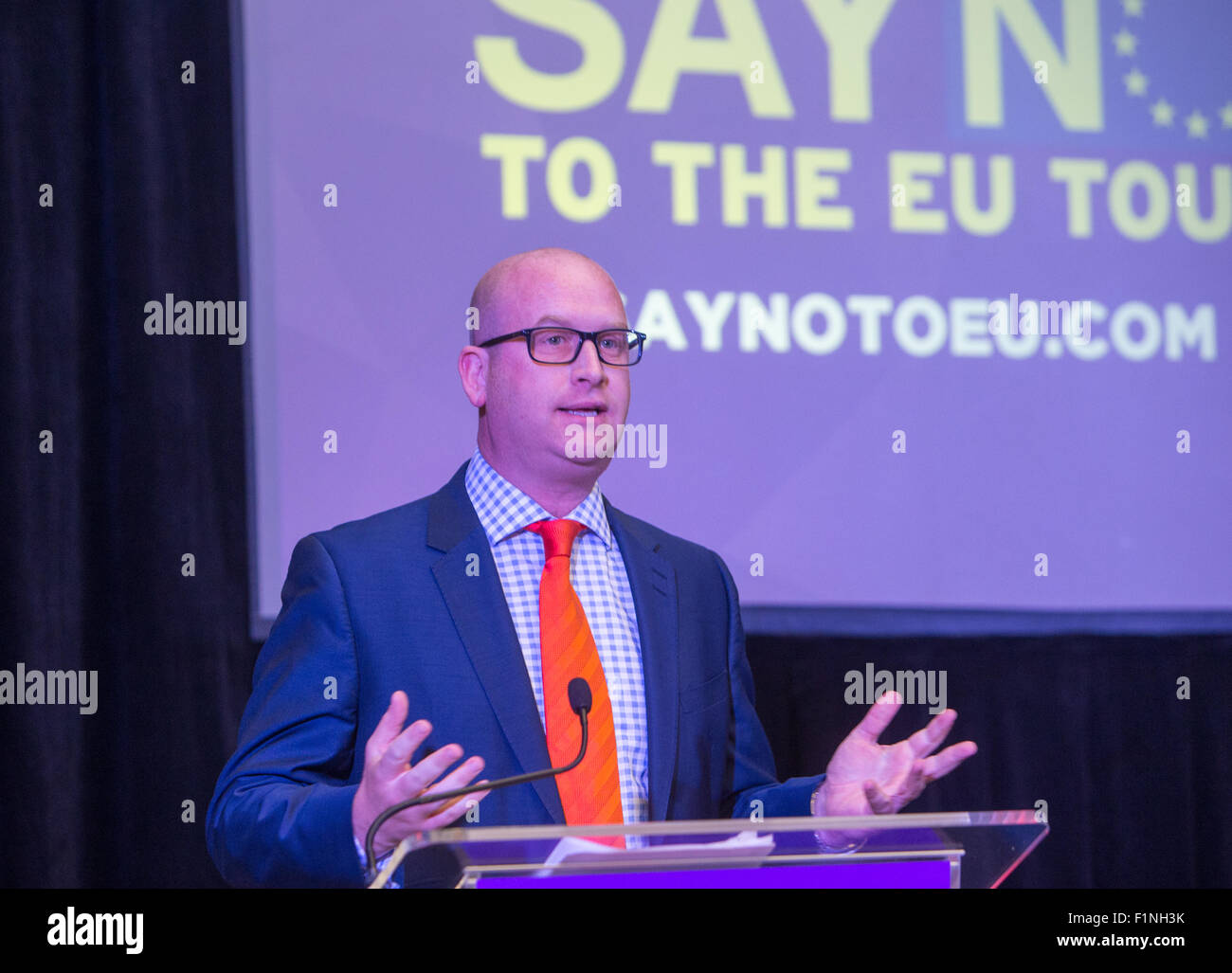 UKIP Führer Nigel Farage und stellvertretender Leiter Paul Nuttall MEP, starten die "Say No to EU" Referendum Tour 4. September 2015 Stockfoto