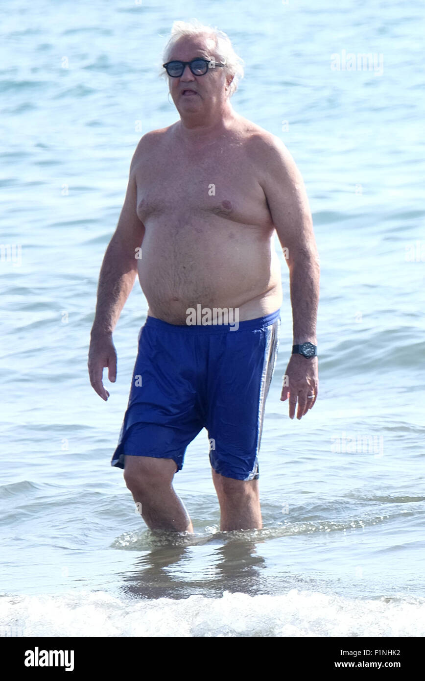 Flavio Briatore und seine Frau Elisabetta Gregoraci, genießen Sie einen Tag am Strand mit ihrem Sohn Falco Featuring: Flavio Briatore wo: Pietrasanta, Italien bei: 4. Juli 2015 Stockfoto