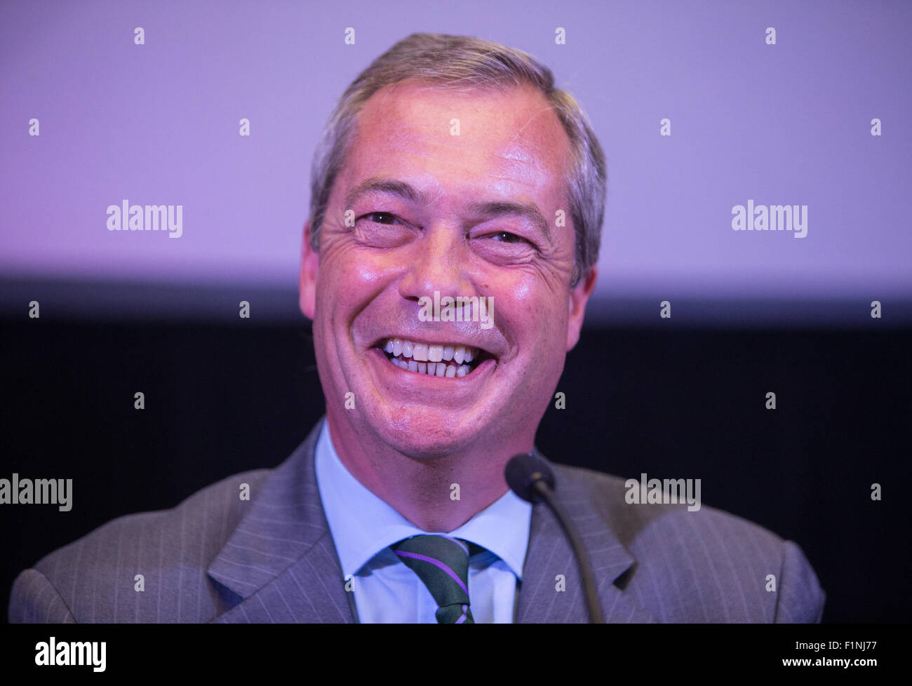 UKIP Führer Nigel Farage und stellvertretender Leiter Paul Nuttall MEP, starten die "Say No to EU" Referendum Tour 4. September 2015 Stockfoto