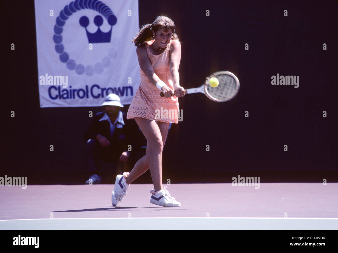 Tracy Austin in Aktion bei den Clairol Krone-Tennis-Turnier in La Costa Resort in Carlsbad, Kalifornien im April 1980. Stockfoto