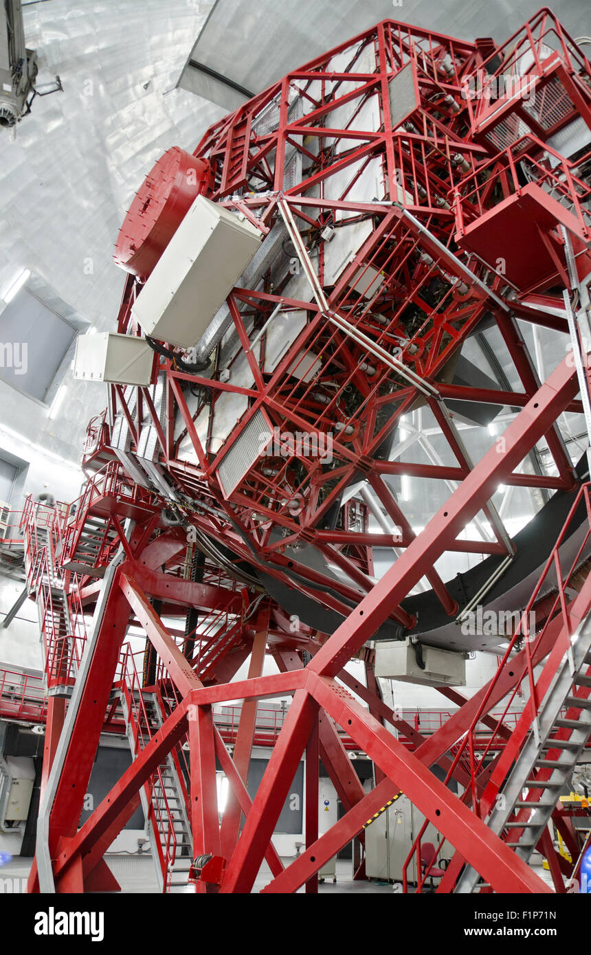LA PALMA, Spanien - AUGUST 12: Spiegel Riese spanischen Teleskop GTC 10  Meter Durchmesser, in Roque de Los Muchachos Observatorium Stockfotografie  - Alamy