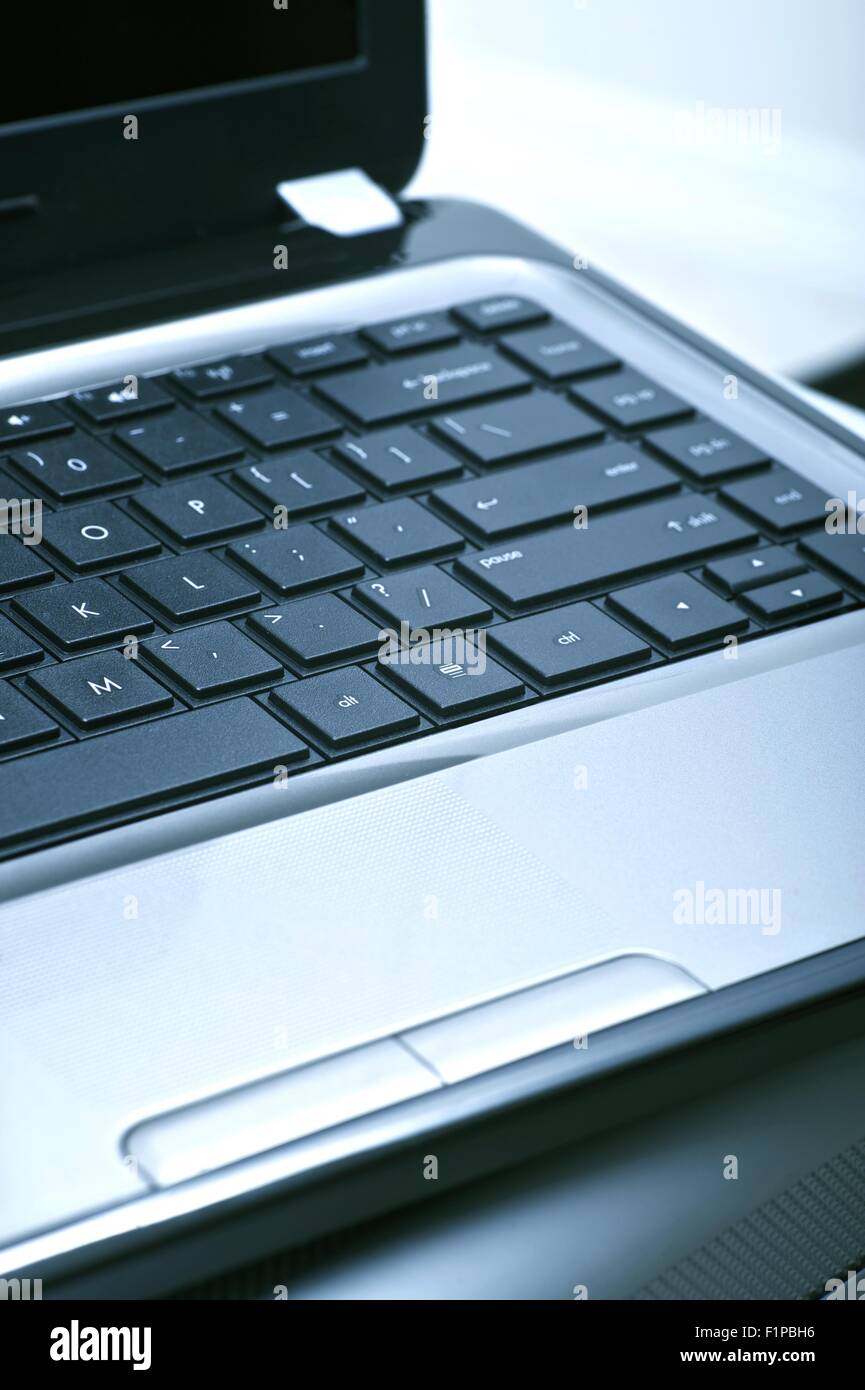 Laptop-Computer-Technologie-Foto-Sammlung. Laptop Computer Closeup vertikal Foto. Stockfoto