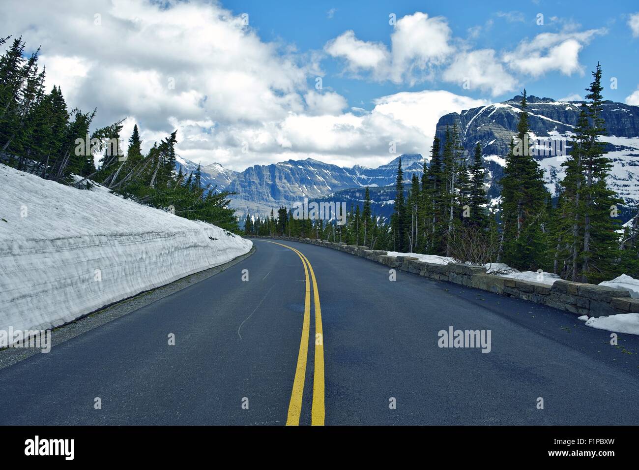 Montana Bergstraße - Glacier National Park. Montana Scenic Drive. Natur-Foto-Sammlung Stockfoto