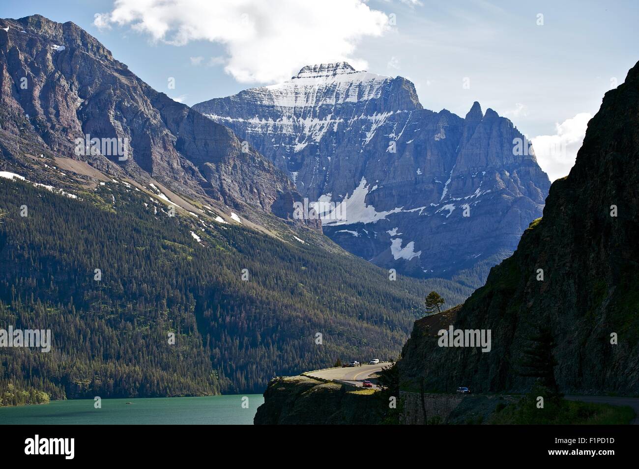 Berge in Montana und Saint Mary Lake - Glacier National Park, Montana, Vereinigte Staaten von Amerika Berge Landschaft. Natur-Foto-Sammlung. Stockfoto