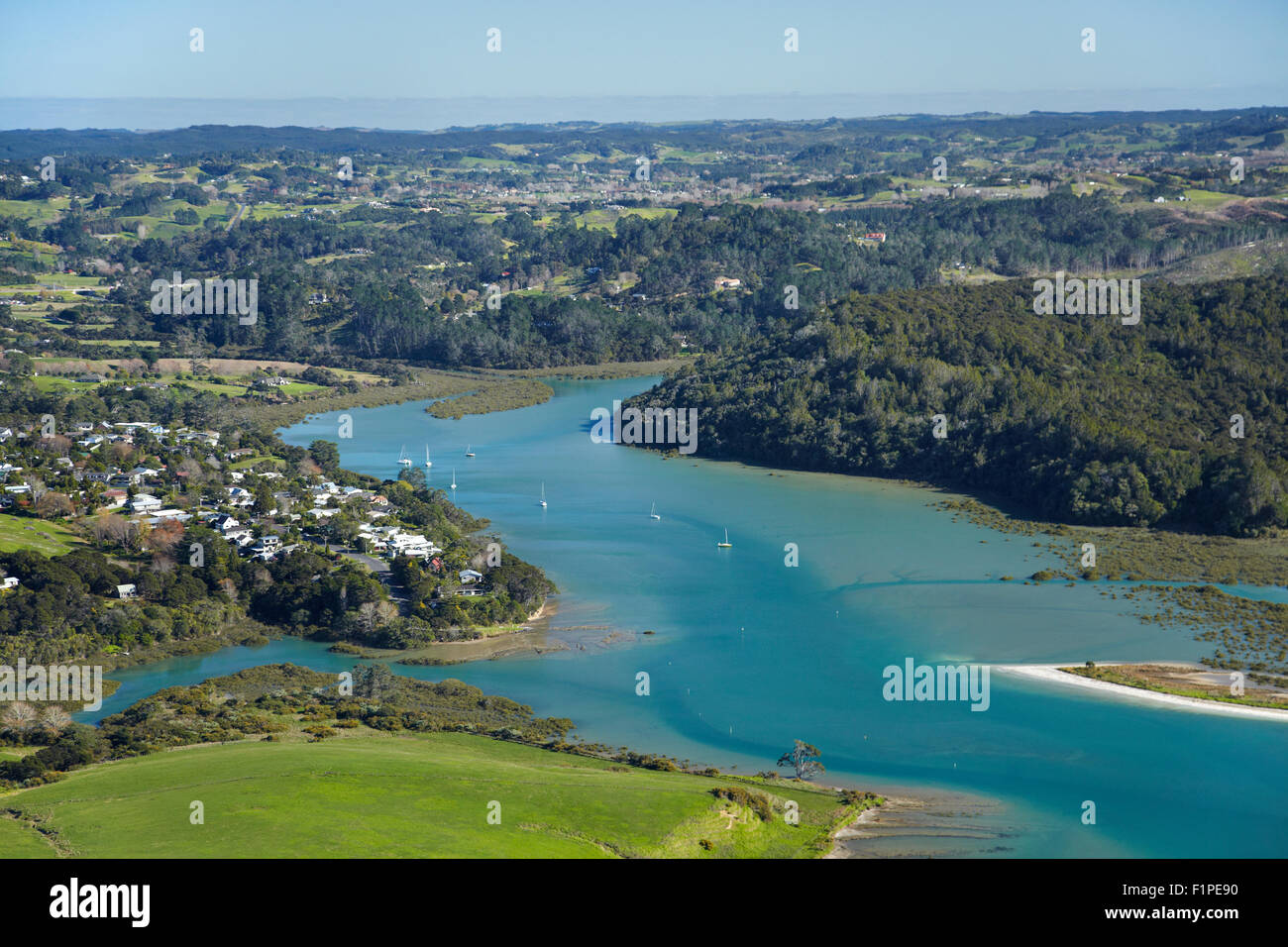 Okura River and Okura, Auckland, Nordinsel, Neuseeland - Antenne Stockfoto