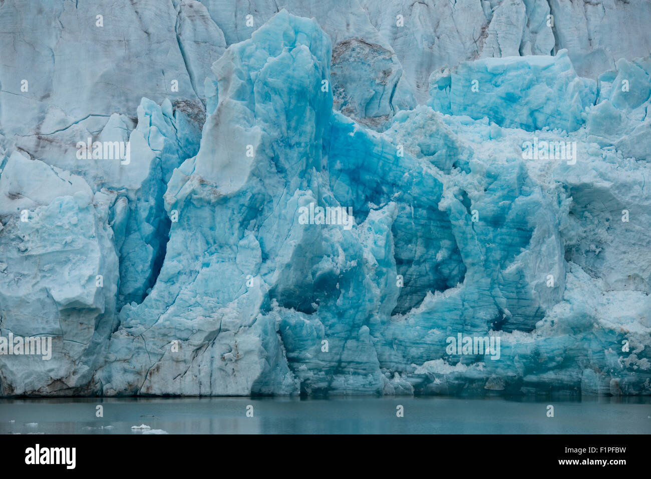 Barentssee, Svalbard, Norwegen, Spitzbergen, Lilliehook Gletscher (aka Lilliehookbreen) Stockfoto