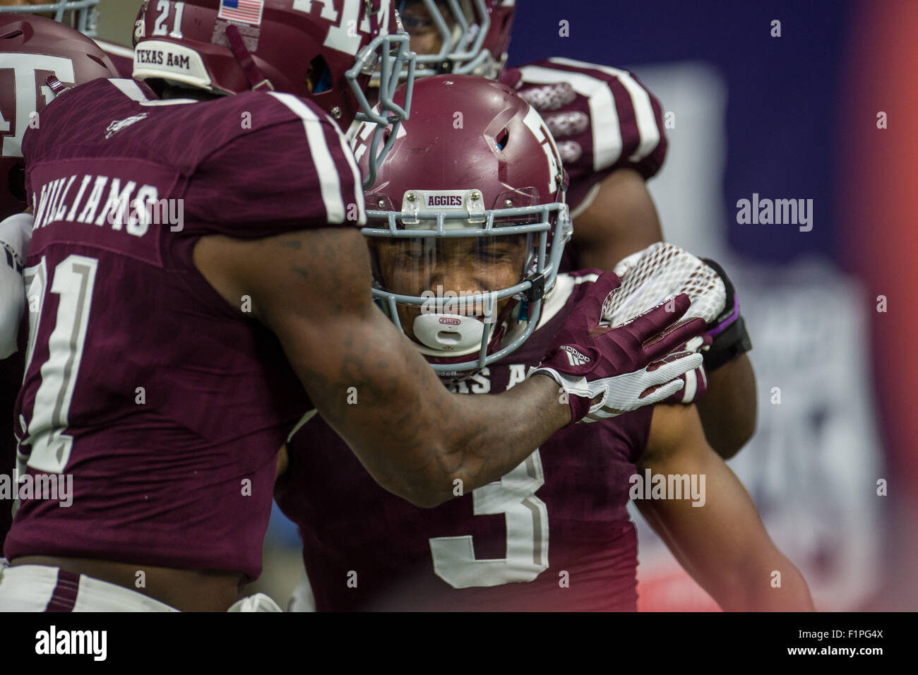 Houston, TX, USA. 5. Sep, 2015. Texas A & M Aggies Wide Receiver Christian Kirk (3) feiert seine Landung im 1. Halbjahr der NCAA Football-Spiel zwischen den Texas A & M Aggies und die Arizona State Sun Devils NRG-Stadion in Houston, TX. Trask Smith/CSM/Alamy Live-Nachrichten Stockfoto