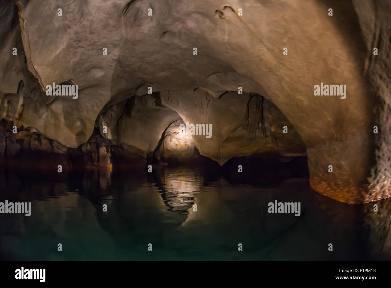 Einzigartiges Bild von Puerto Princesa subterranean unterirdischen Fluss von innen Stockfoto