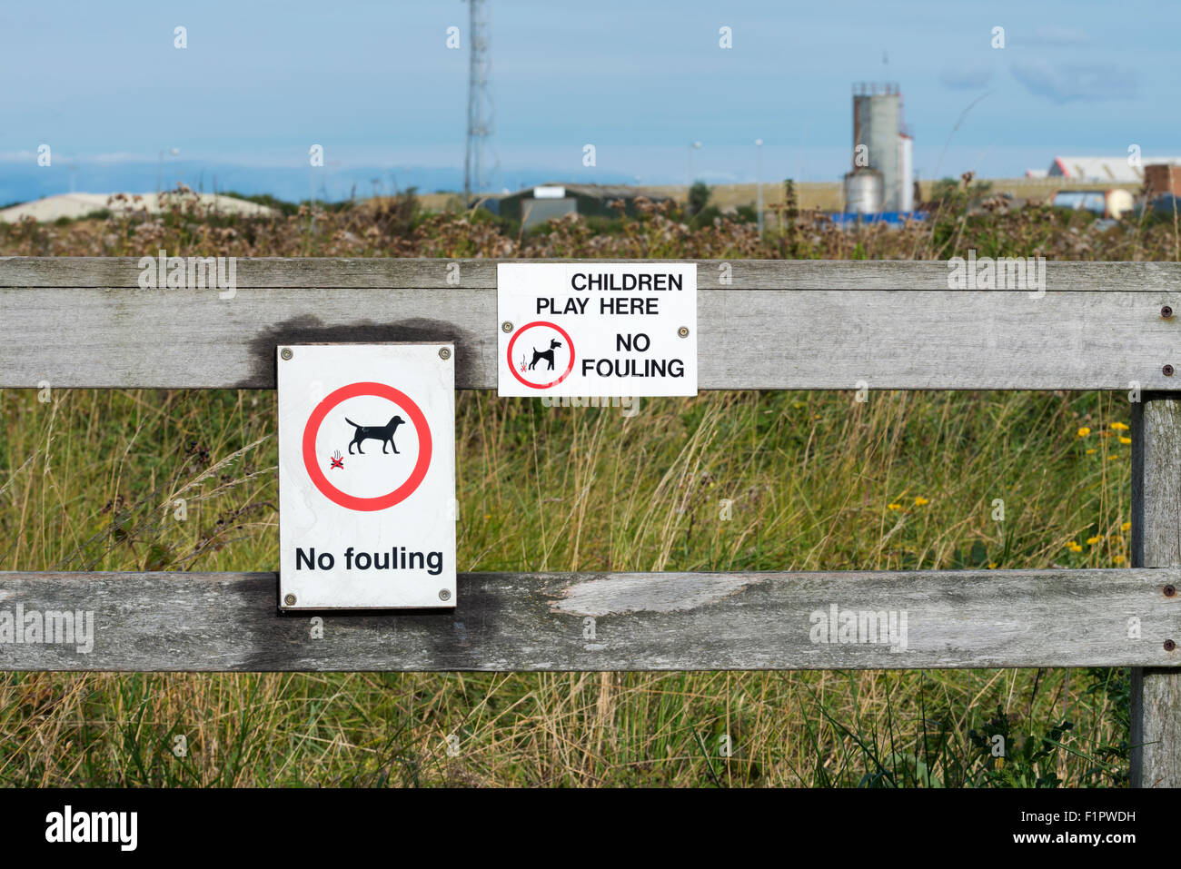 "Kein Fouling" (von Hunden) Zeichen auf einem Naturschutzgebiet in Fleetwood, Lancashire Stockfoto