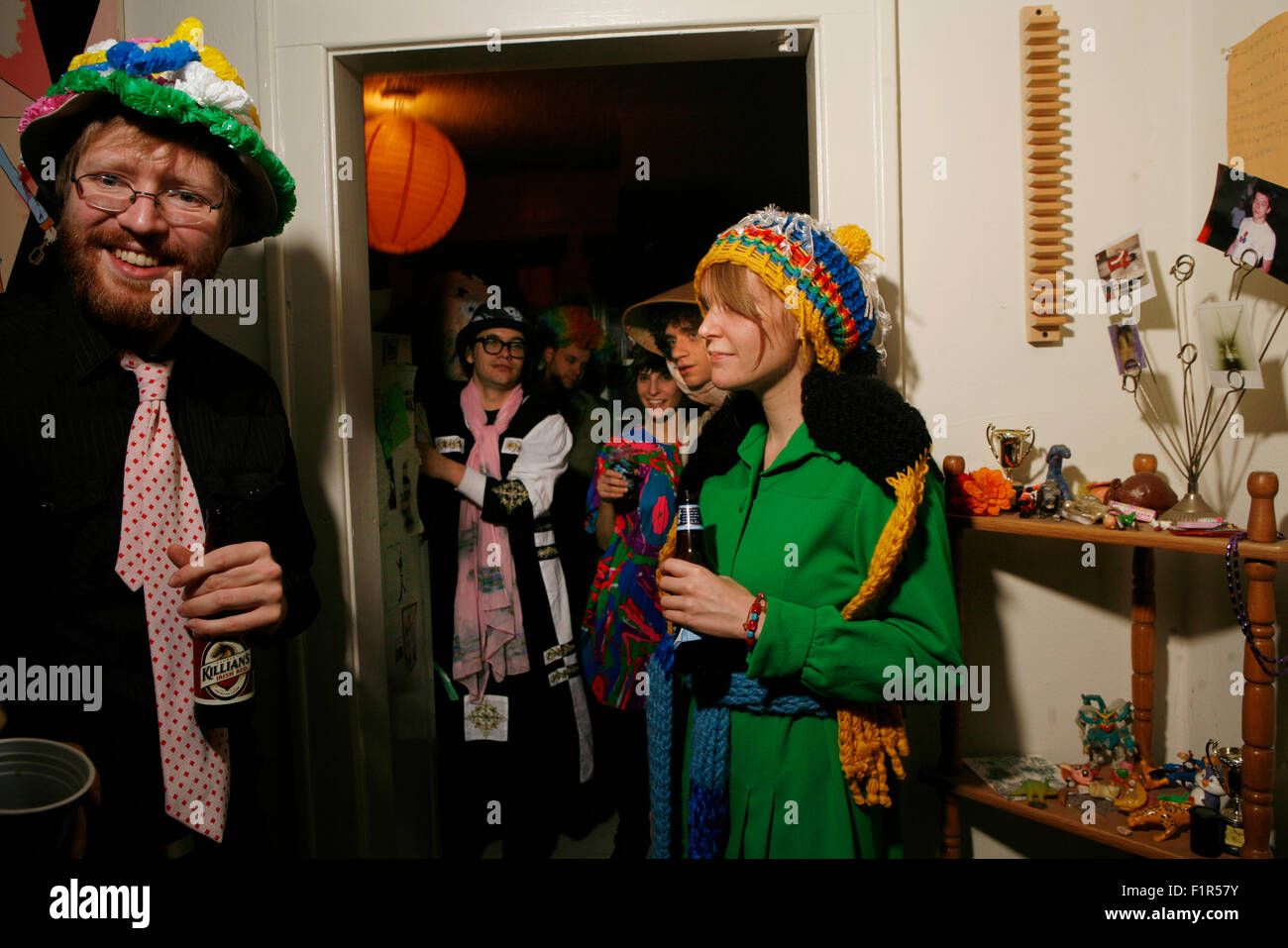 Jährliche Sonnenwende-Party bei 804 Süd Rogers in Bloomington, Indiana. Stockfoto