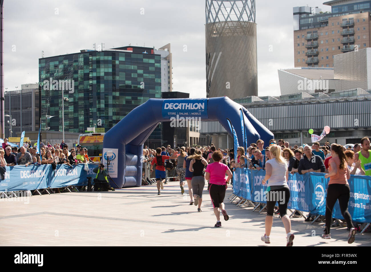 Salford Stadt, UK. 6. September 2015. 6. Sep 2015 Salford Stadt 10 K Rennen Credit: AH288/Alamy Live-Nachrichten Stockfoto