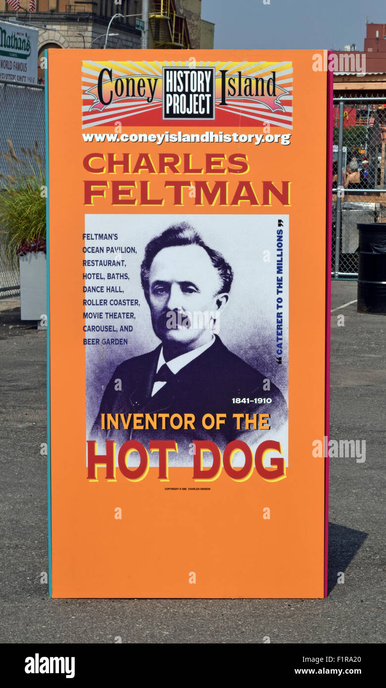 Hommage an Charles Feltman, der Mann, der Hotdog erfunden. In Coney Island, Brooklyn, New York Stockfoto