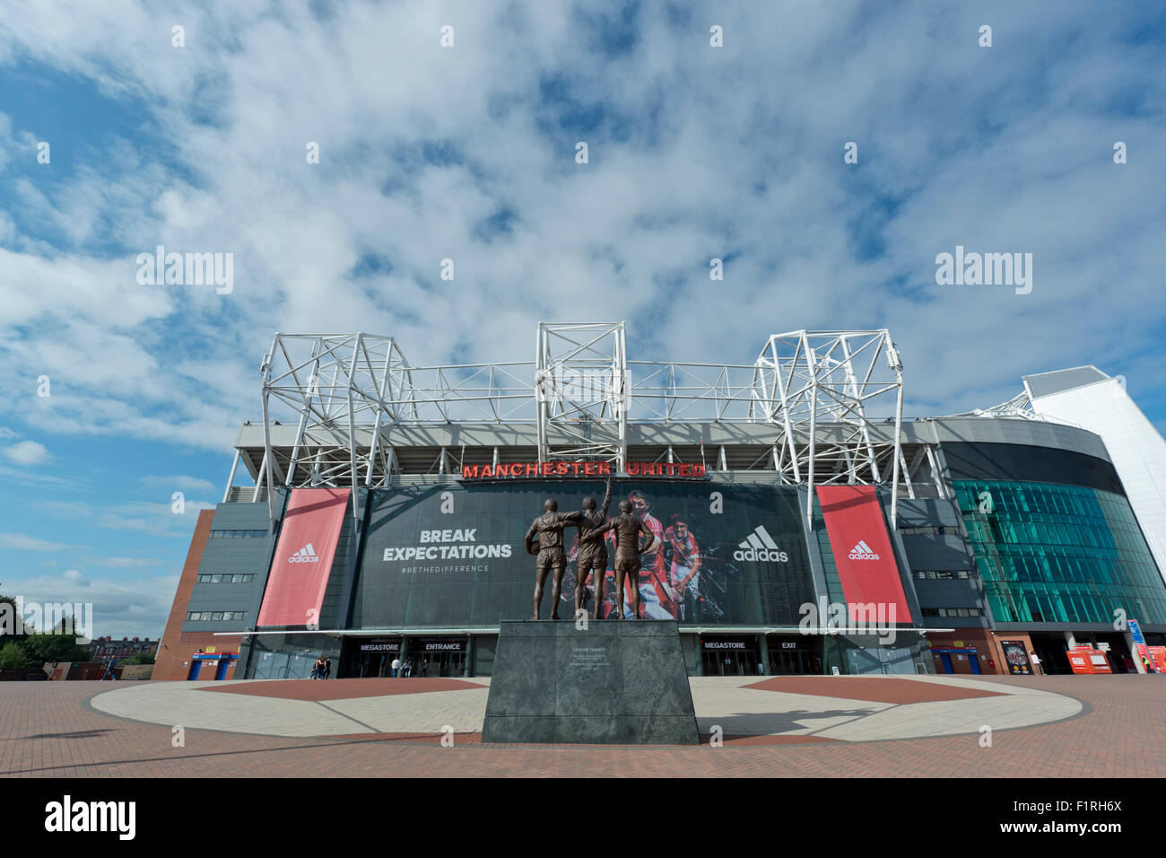 Old Trafford, das Stadion von Manchester United Football Club, einschließlich der Trinity United (nur zur redaktionellen Verwendung) Stockfoto