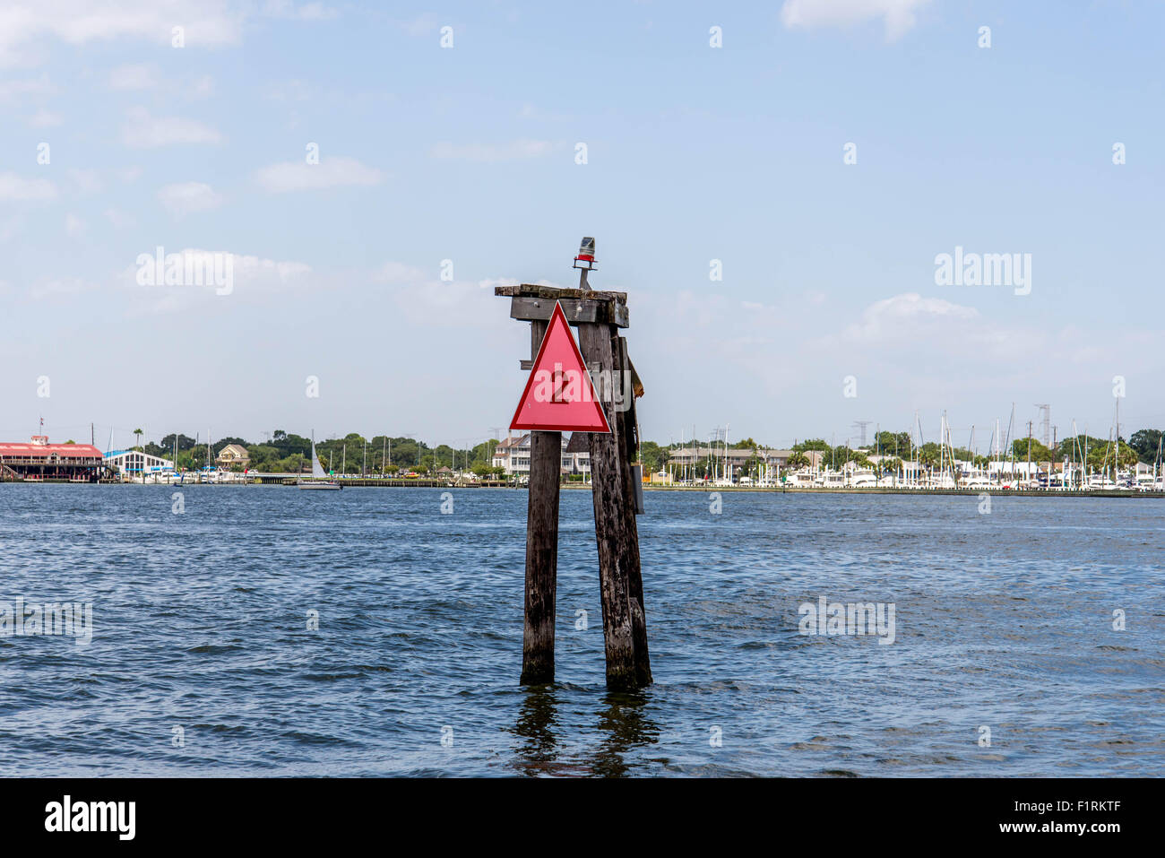 Rosa-Winkel-Freiwasser-marker Stockfoto