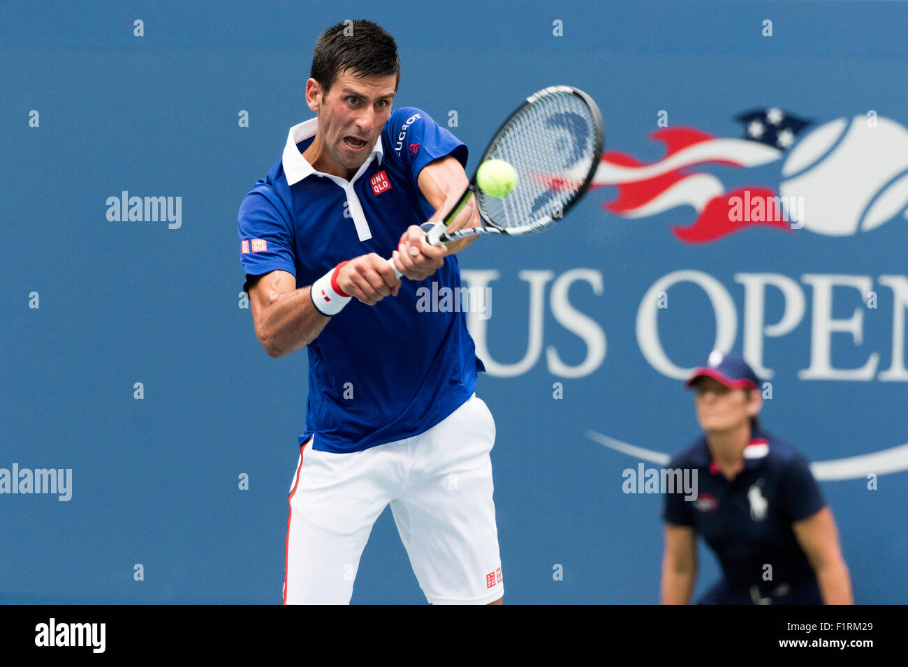 Novak Djokovic (SBR) im Wettbewerb bei den 2015 US Open Tennis Stockfoto