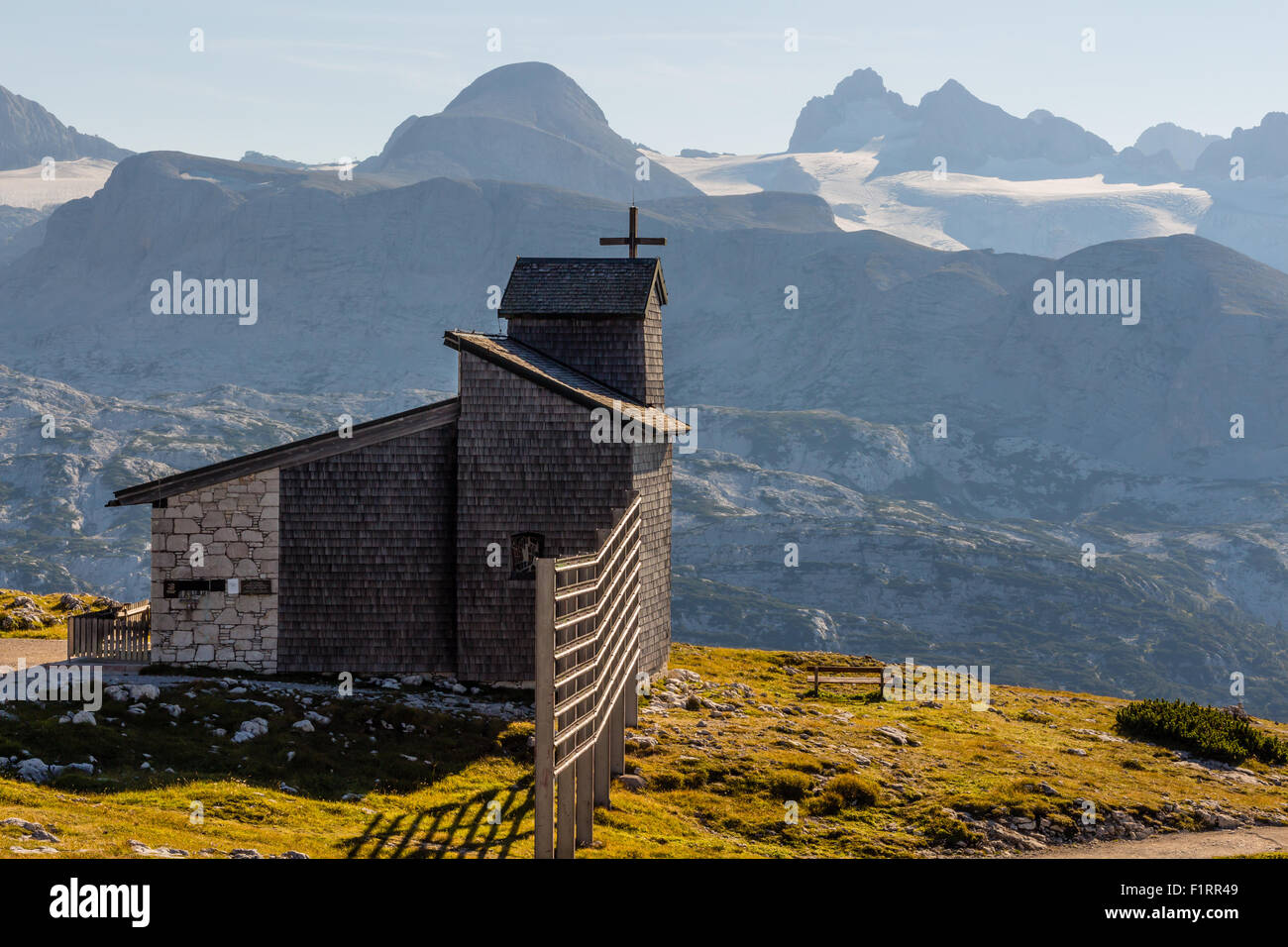 Kapelle am Dachstein auf dem Weg zur Aussichtsplattform "Five Fingers" Stockfoto