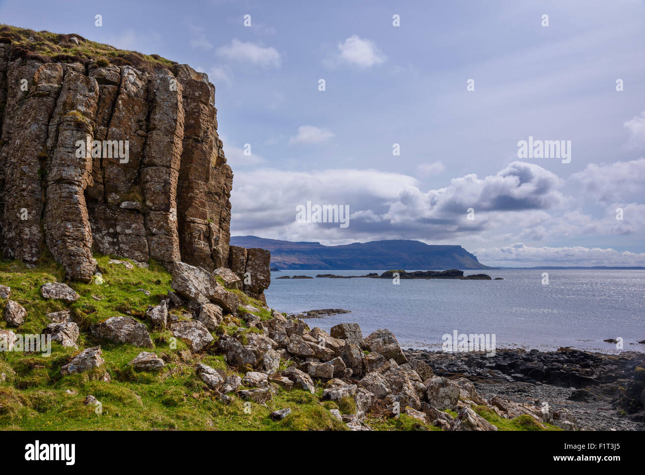 Basaltsäulen, Felsformation, Klippen auf Insel Ulva, Inneren Hebriden, Argyll und Bute, Schottland, Vereinigtes Königreich, Europa Stockfoto