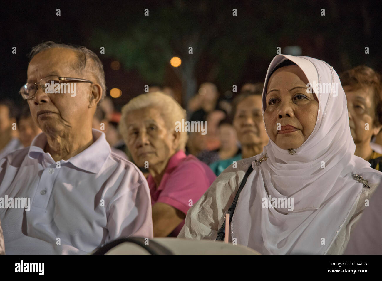 Massen an einem Menschen Action Party (PAP) Wahlveranstaltung in Singapur Stockfoto